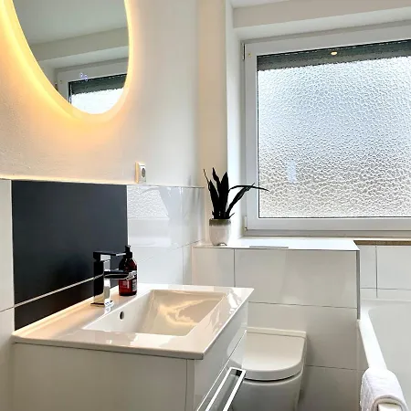 Antoni Homes 2-4 Personen I 2 Schlafzimmer I Messe I Uni I Arena *