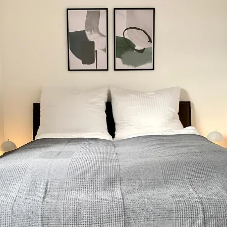 Apartment Antoni Homes 2-4 Personen I 2 Schlafzimmer I Messe I Uni I Arena *