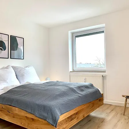 Apartment Antoni Homes 2-4 Personen I 2 Schlafzimmer I Messe I Uni I Arena *
