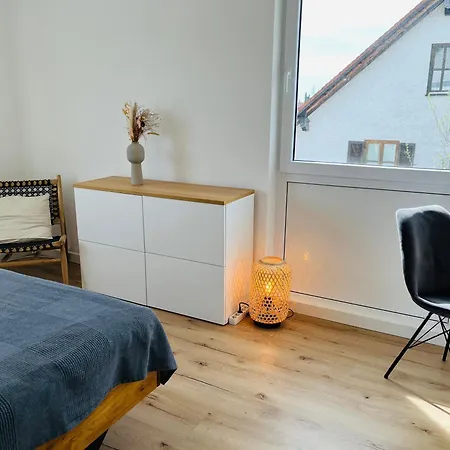 Apartment Antoni Homes 2-4 Personen I 2 Schlafzimmer I Messe I Uni I Arena *